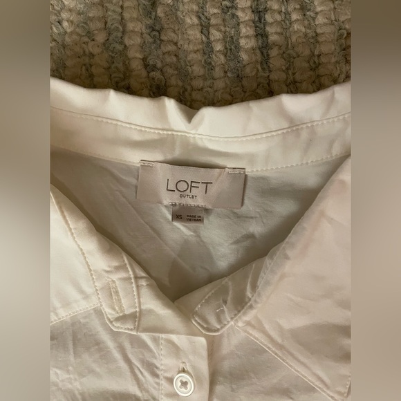 Loft Outlet White Button Up Puff Sleeve Curved Hem Collared Shirt - Picture 4 of 4